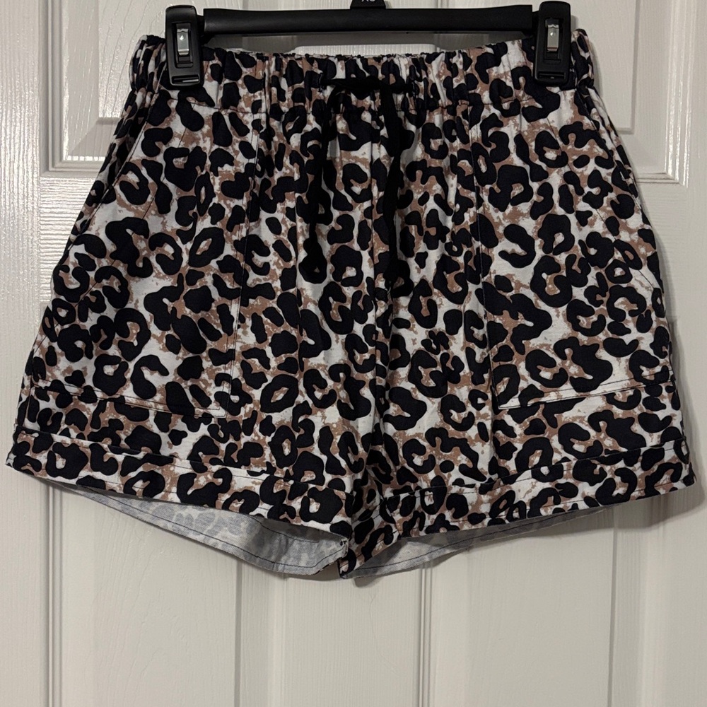 Women’s Leopard Print Shorts with Front & Back Pockets, Size S, Smoke Free Home